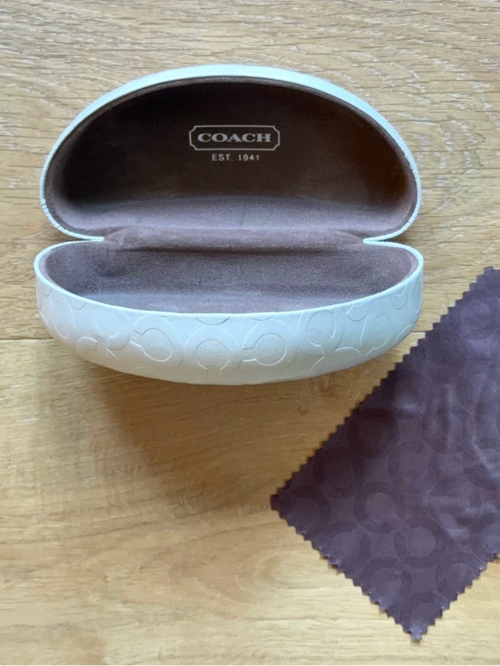Coach Signature Monogram C Hard Shell Sunglasses Case Off-White + Cleaning Cloth